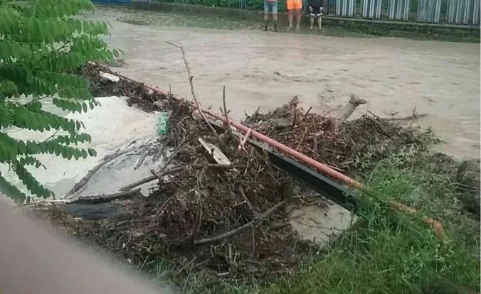 Foto: Časť Slovenska zasiahli silné búrky, najvážnejšia situácia bola v Prešovskom kraji