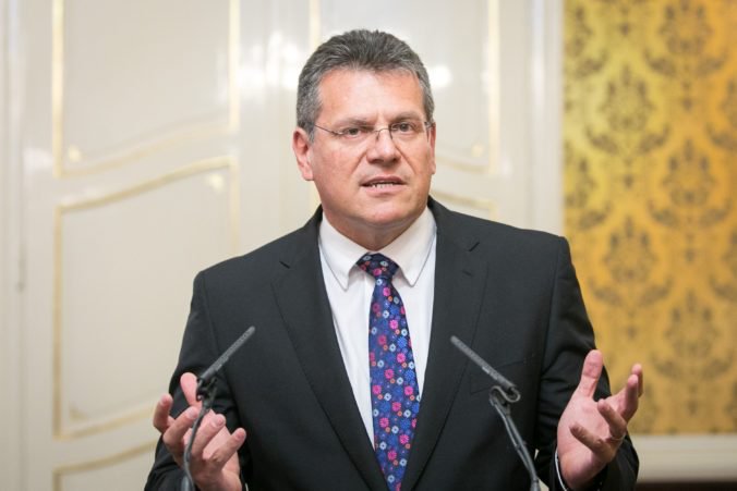 Pellegriniho vláda schválila nomináciu Šefčoviča do Európskej komisie