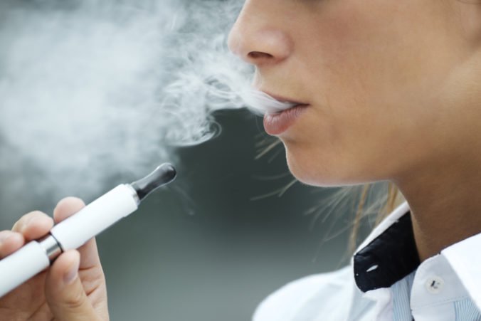 San Francisco chce zakázať predaj elektronických cigariet, podľa vedcov ničia pľúca aj cievy