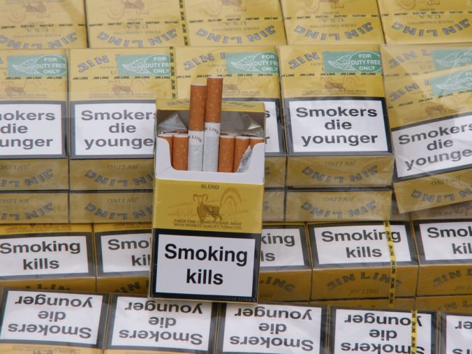 Colníci našli vo vagóne tisícky nelegálnych cigariet, ukryté boli v náklade aglomerátovej rudy