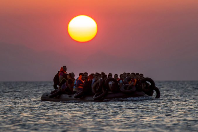 V Stredozemnom mori zadržali desiatky migrantov, ktorí smerovali do Európy