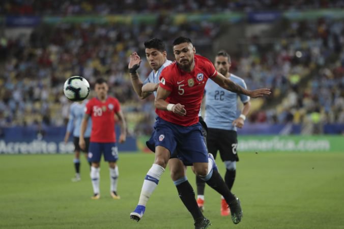 Japonsko a Ekvádor na Copa América končia, o triumfe Uruguaja rozhodol Cavani
