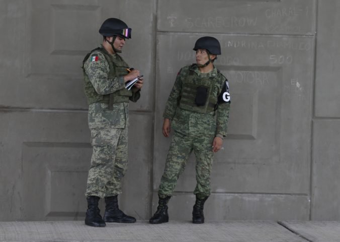 Mexická vláda vyslala tisíce vojakov na hranicu s USA, ide o súčasť dohody