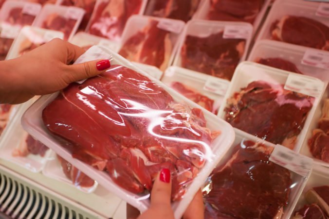 Čína zastavuje dovoz všetkého mäsa z Kanady, inšpektori našli zakázaný rastový hormón