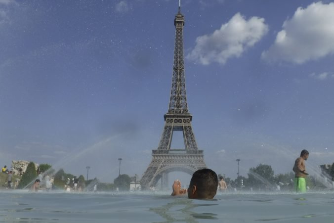 Foto: Extrémne horúčavy v Európe prepisujú rekordy, teploty by mali ešte stúpnuť