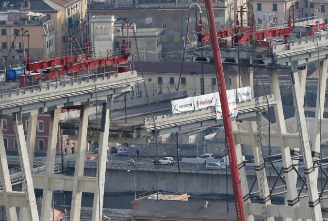 Video: V Janove sa pripravujú na demoláciu zrúteného mosta Morandi, evakuovali tisíce ľudí