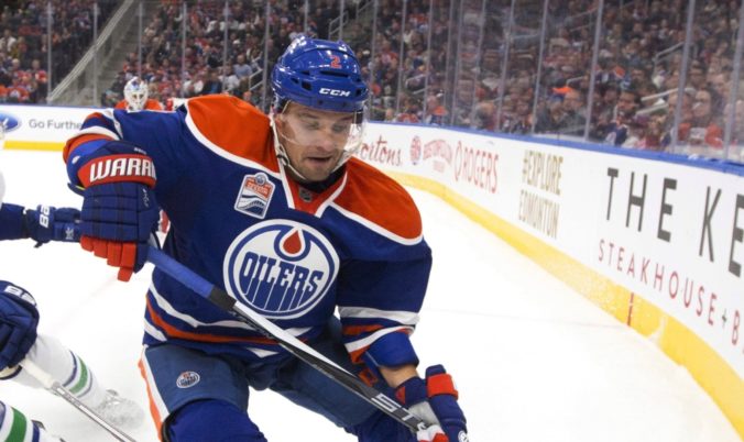 Sekera si bude v NHL hľadať nový klub, Edmonton Oilers slovenského obrancu vykúpi zo zmluvy