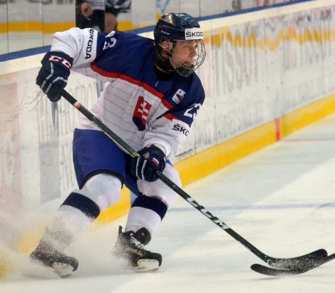 Adam Liška zostáva v Kontinentálnej hokejovej lige, bude hrať za ruský klub