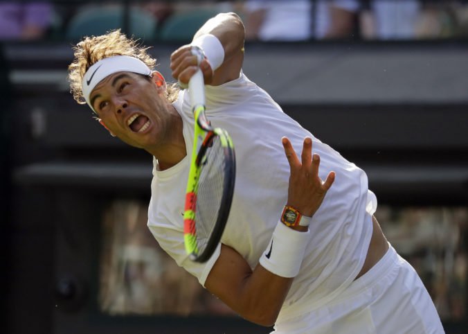 Nadal prešiel bez problémov cez prvé kolo Wimbledonu, Thiem po veľkom prekvapení vypadol