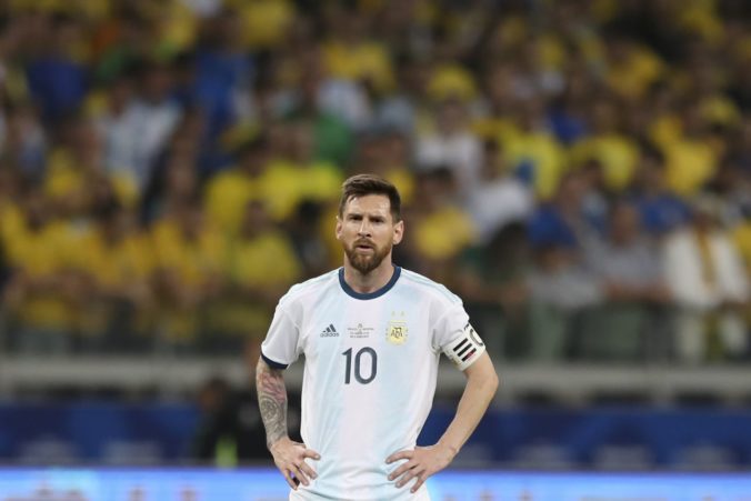 Rozhodcovia boli otrasní a nadržiavali Brazílčanom, čertil sa Messi po semifinále Copa América