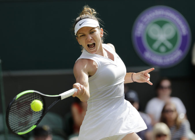 Halepová vo Wimbledone porazila Azarenkovú, Djokovič prvýkrát na turnaji stratil set