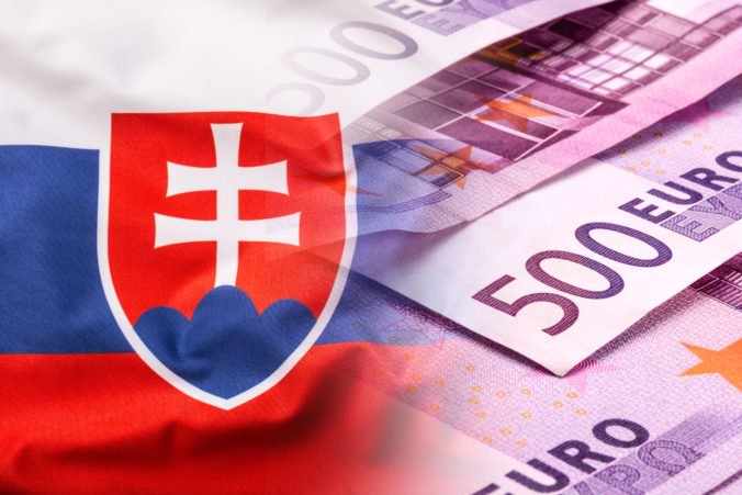Bankoví analytici zmerňujú výhľad rastu slovenského hospodárstva