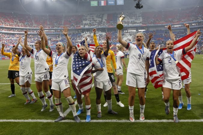 Video: Američanky obhájili titul, vo finále MS žien vo futbale zdolali Holanďanky