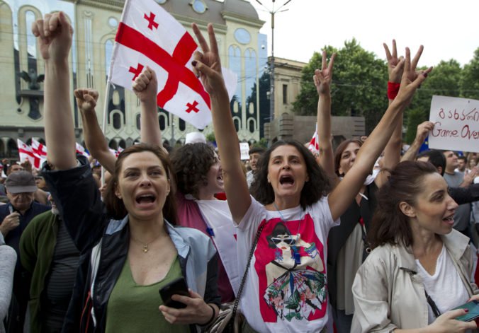 Putin zakázal priame lety do Gruzínska, dôvodom sú protesty po vystúpení ruského politika