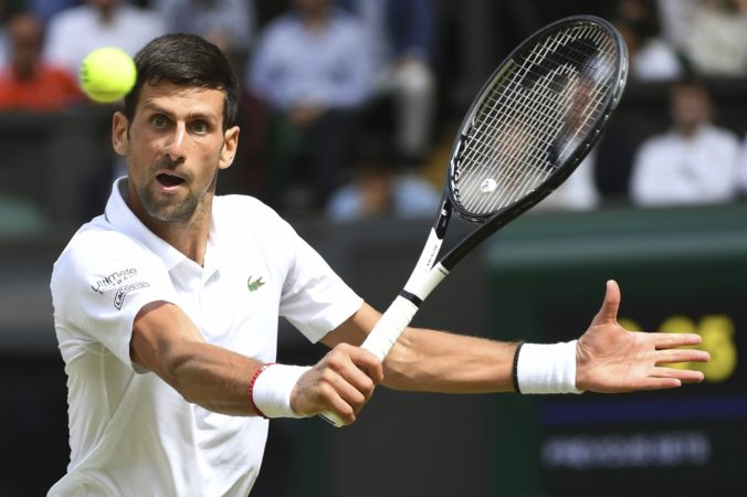 Video: Djokovič po šiesty raz v kariére postúpil do finále Wimbledonu, Bautista-Agut mu vzal len set