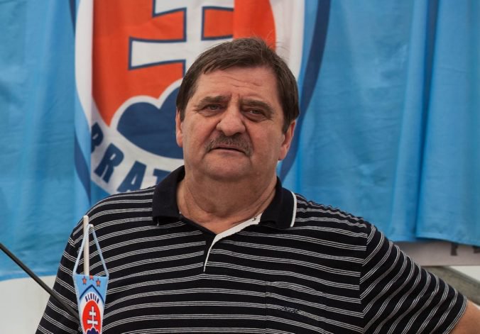 Na Slovane im nezáleží a ich prioritou sú peniaze, ostro kritizuje hráčov legendárny Čapkovič