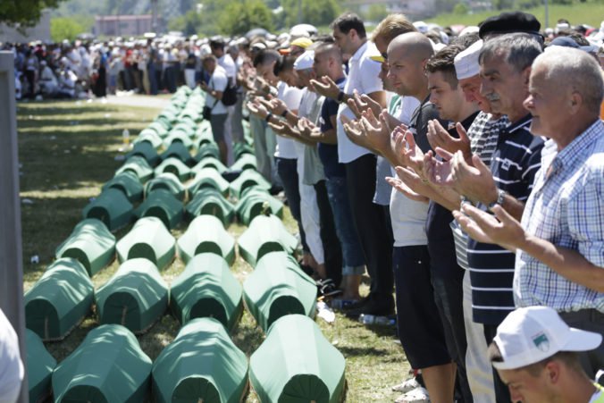 Holandsko nesie čiastočnú zodpovednosť za masakru v Srebrenici, potvrdil najvyšší súd