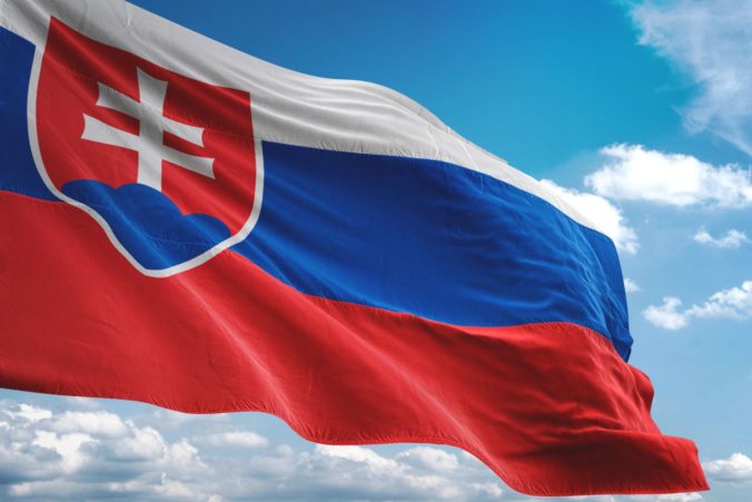 Na stavbu stožiara pred parlamentom môžu prispieť aj Slováci, niektorí údajne prejavili záujem