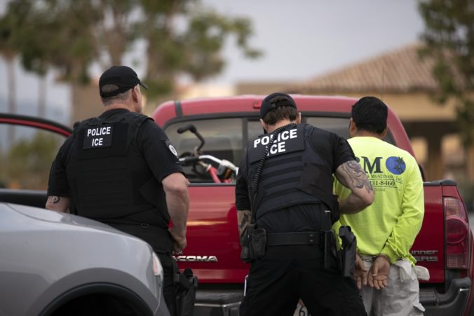 Americká vláda zavádza proces rýchlych deportácií migrantov