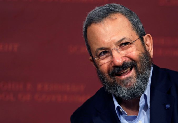 Expremiér Izraela Ehud Barak sa ospravedlnil za smrť arabských protestujúcich v roku 2000
