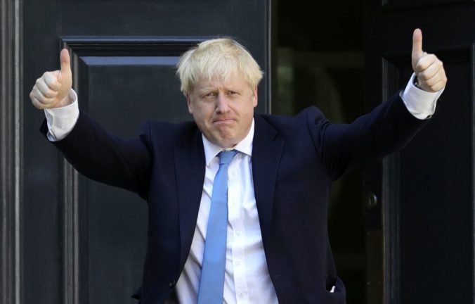 Johnson si preberie úrad po premiérke Mayovej, chce sformovať vládu pre modernú Britániu