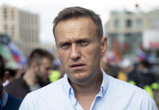 Ruská polícia opäť zadržala Navaľného, vyzval na protest pred úradom moskovského starostu