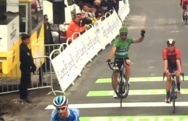 Video+foto: Sagan na Tour de France 2019 získa rekordný zelený dres, v cieli 20. etapy predviedol „wheelie“