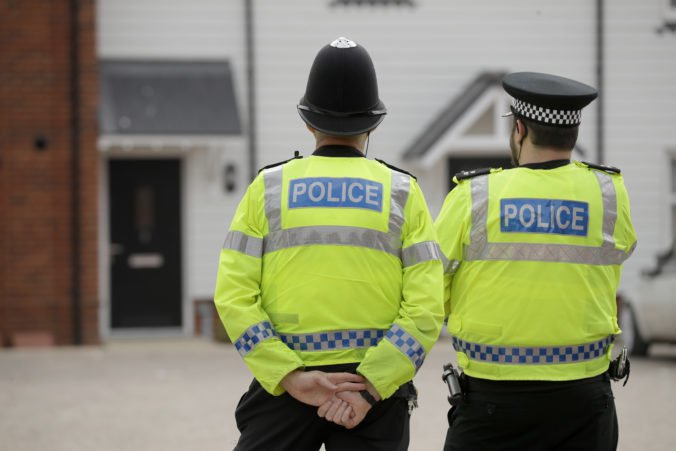 Britská polícia zatkla 59-ročného muža pre podozrenie z teroristického trestného činu