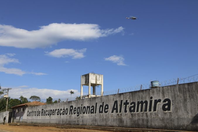 Aktualizované: Nepokoje vo väznici v Altamire si vyžiadali 57 obetí, šestnásť z nich malo odrezané hlavy