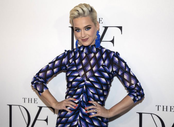 Speváčka Katy Perry okopírovala Dark Horse zo staršej kresťanskej rapovej pesničky