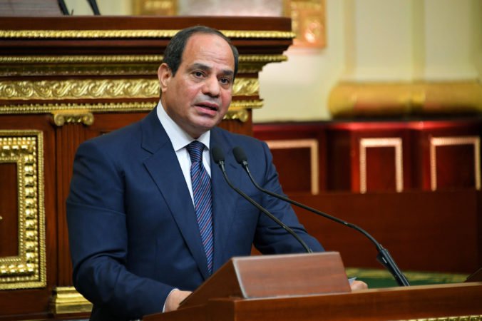As-Sísí po krvavom útoku v Káhire vyzval občanov, aby podporili boj vlády proti militantom