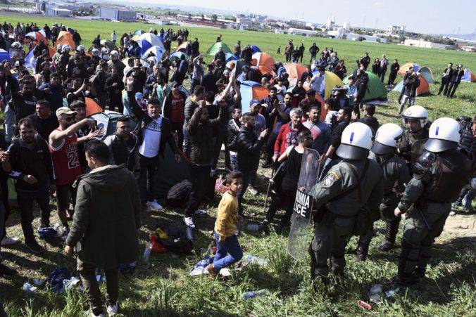 Balkánska trasa je pre migrantov stále lákavá, macedónska polícia zadržala vyše sto ľudí