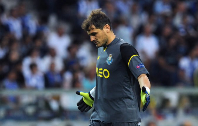 Iker Casillas sa napriek prekonanému infarktu objavil na súpiske FC Porto pre novú sezónu