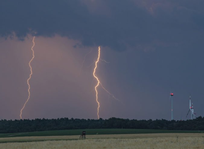 Na Sibíri došlo v muničnom sklade opäť k explózii, mali ju spôsobiť blesky