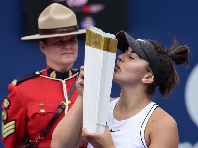 Video: Andreescová vyhrala turnaj v Toronte, finále so Serenou trvalo iba 19 minút