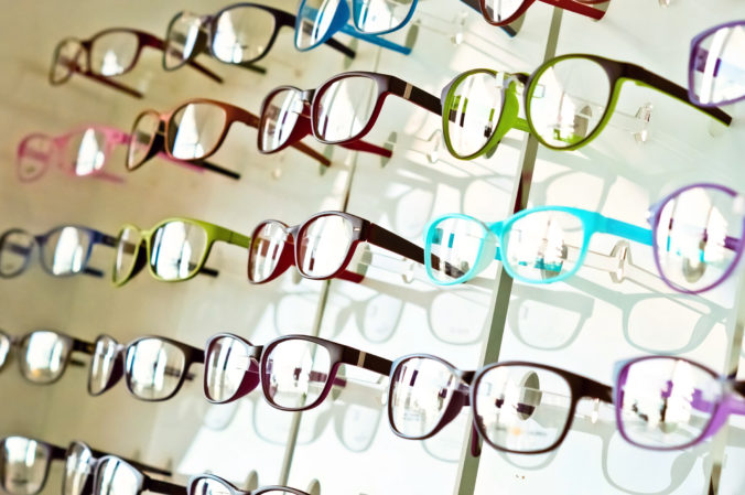 Najväčšie maloobchodné siete očných optík v Česku a na Slovensku menia majiteľa. Slovenskú FOKUS očnú optiku a českú FOKUS optik, kúpil investičný holding MiddleCap Group S.A.