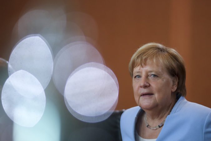 Problémy v Hongkongu sa nesmú riešiť silou, vyhlásila Merkelová a vyzýva na dialóg