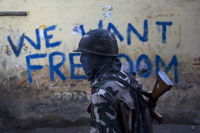 V Kašmíre došlo k prestrelke medzi Indiou a Pakistanom, zomrelo niekoľko vojakov aj civilisti