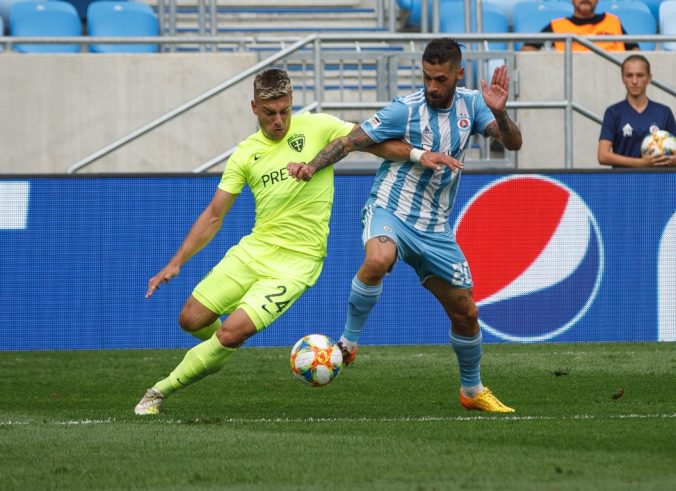 ŠK Slovan Bratislava v šlágri Fortuna ligy remizoval s MŠK Žilina, ale udržal sa na čele tabuľky