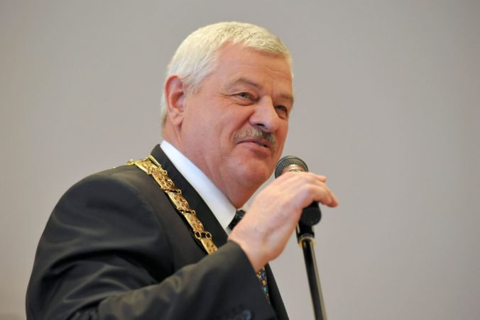 Bývalý župan Mikuš vstúpil do SNS, predsedníctvo rokovalo aj o volebnom programe