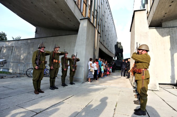 Pamätníky pred oslavami 75. výročia SNP stihli obnoviť, rozšírili aj výstavné priestory múzea