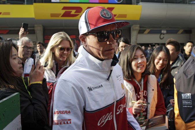 Räikkönen zažil v Belgicku nepríjemný incident, dostal sa do konfliktu s opitým fanúšikom