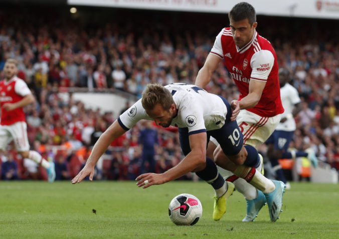 Video: Arsenal si v šlágri podelil body s Tottenhamom, súper Slovana v Európskej lige prehral