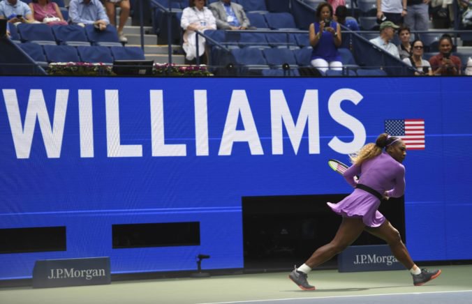 Video: Serena Williamsová má na US Open na dosah rekordy Evertovej aj Courtovej