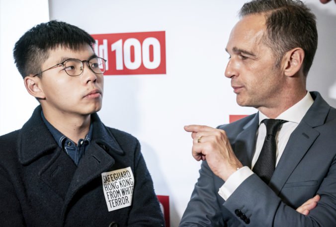 Maas sa v Berlíne stretol s hongkonským aktivistom Wongom, Čína poslala Nemecku varovanie
