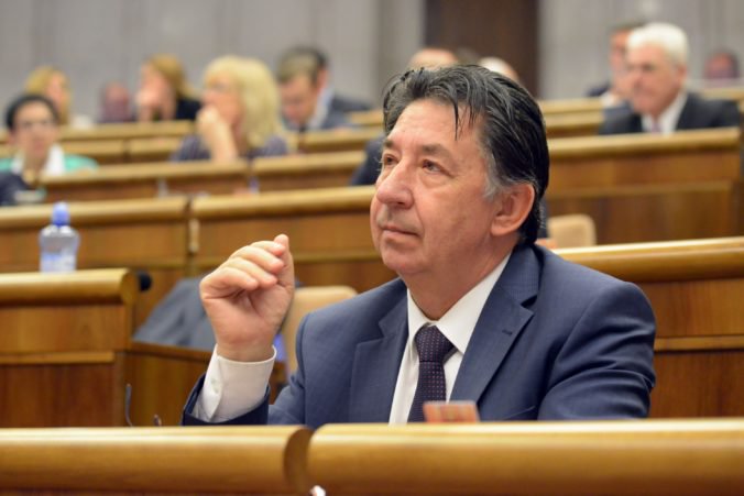 Nezvolenie Budaja za predsedu výboru vracia parlament do čias mečiarizmu, kritizuje výsledky OĽaNO