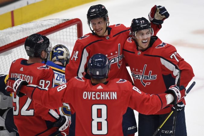 Ružička a Pánik skórovali v príprave na novú sezónu NHL, obranca Fehérváry rozdal tri „hity“