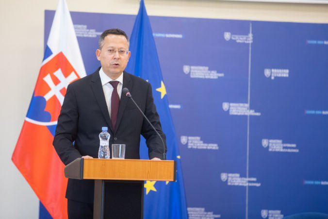 Slovensko sa prvého vyrovnaného rozpočtu nedočká, minister Kamenický hovorí o mínuse