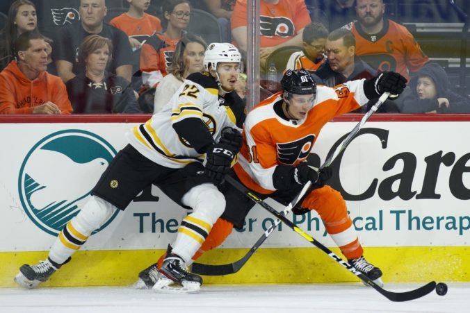 Video: Cehlárik v príprave na sezónu NHL rozhodol o triumfe Bostonu, Halák chytal dve tretiny
