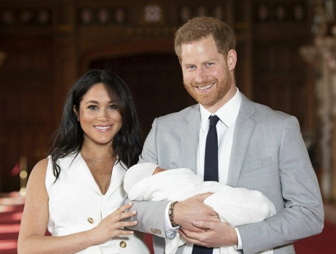 Princ Harry s manželkou a synom podniknú prvú oficiálnu cestu, začnú ju v Juhoafrickej republike
